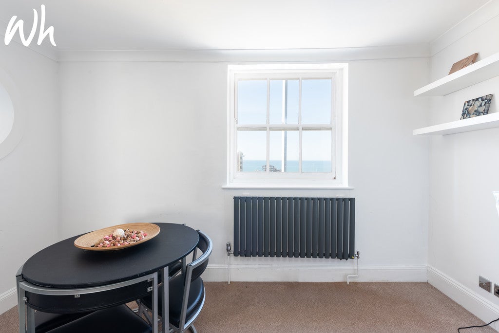 Flat Regency Square in Brighton