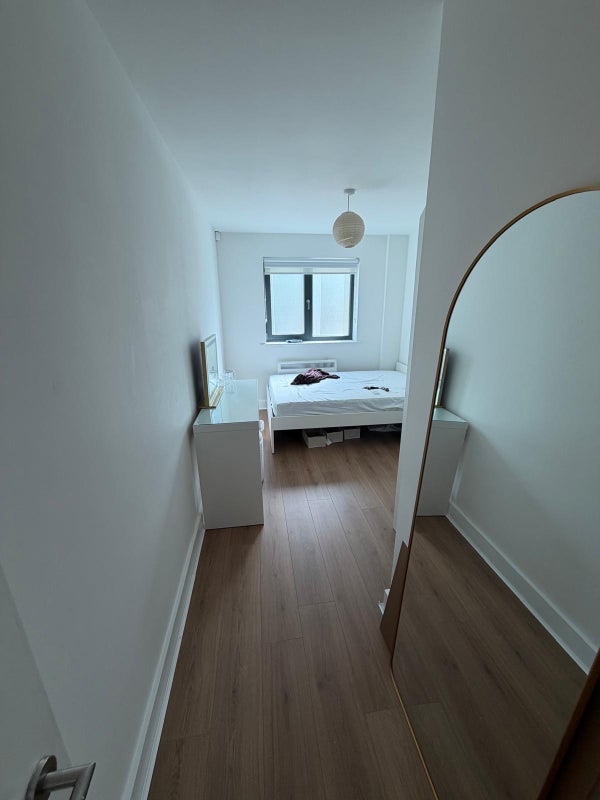 Room Chapter Way in Greater London
