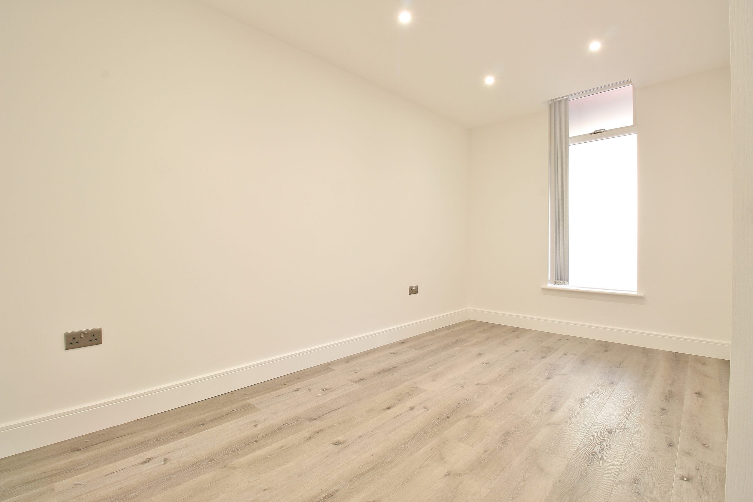 Flat Swan Street in Greater London