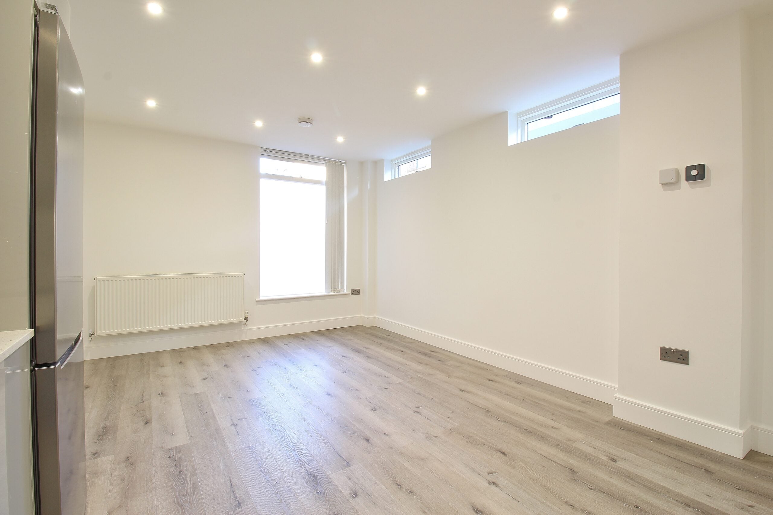 Flat Swan Street in Greater London