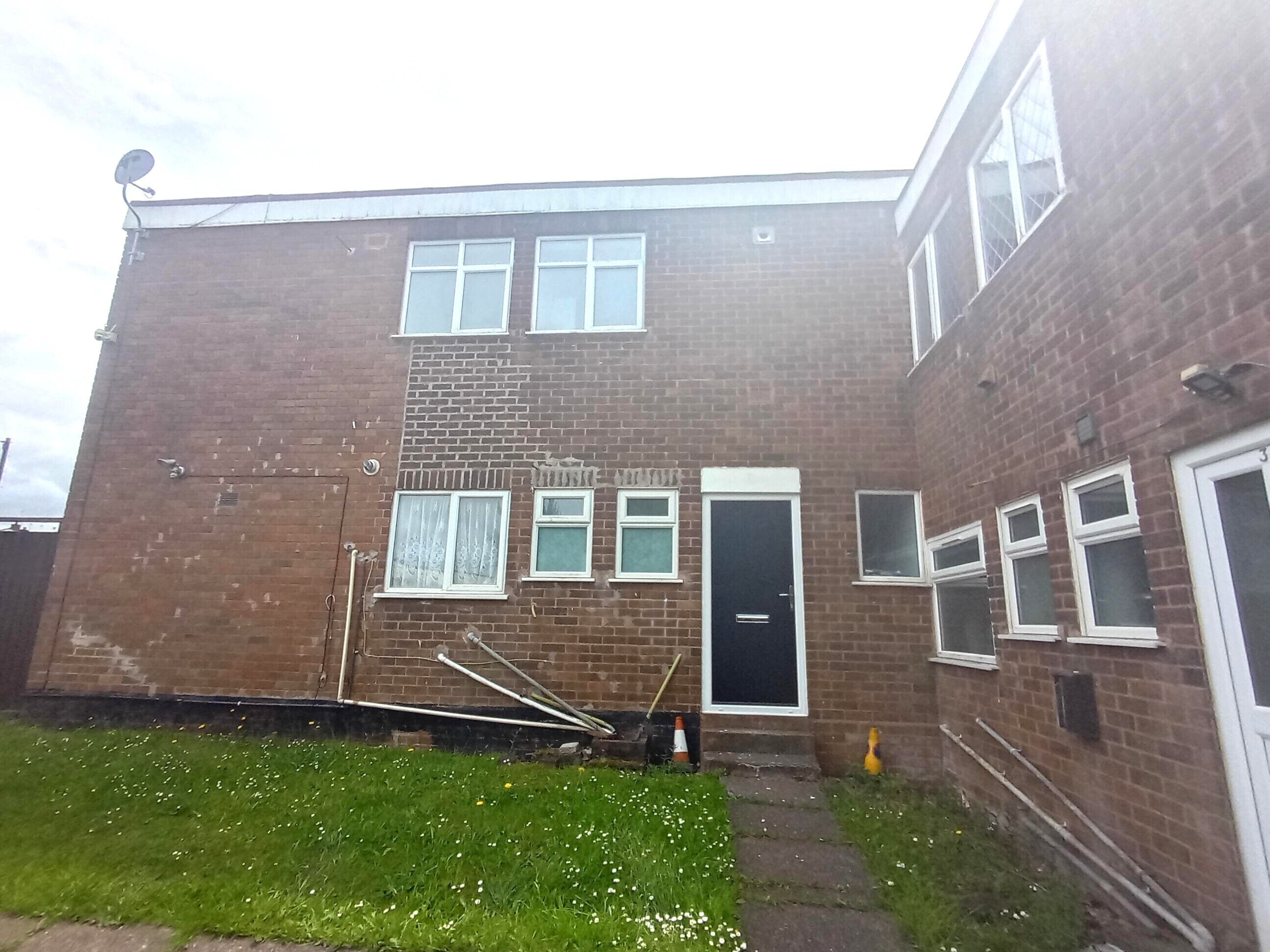 Flat Devon Road in Cannock Chase