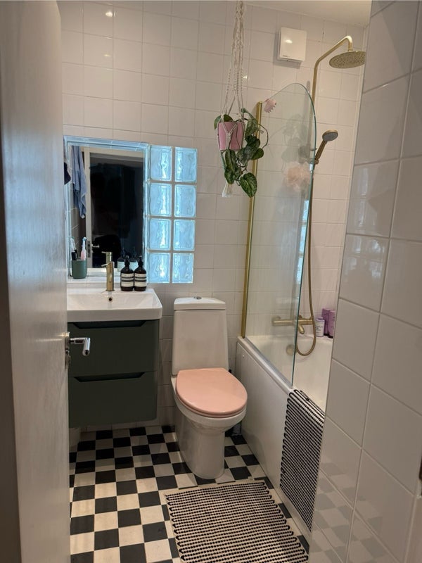 Room Regina Road in Greater London