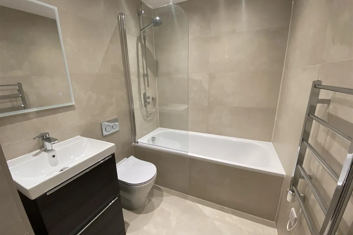 Flat Brunel Court in Dacorum