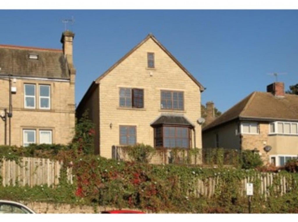 House Spring Hill Road in Sheffield