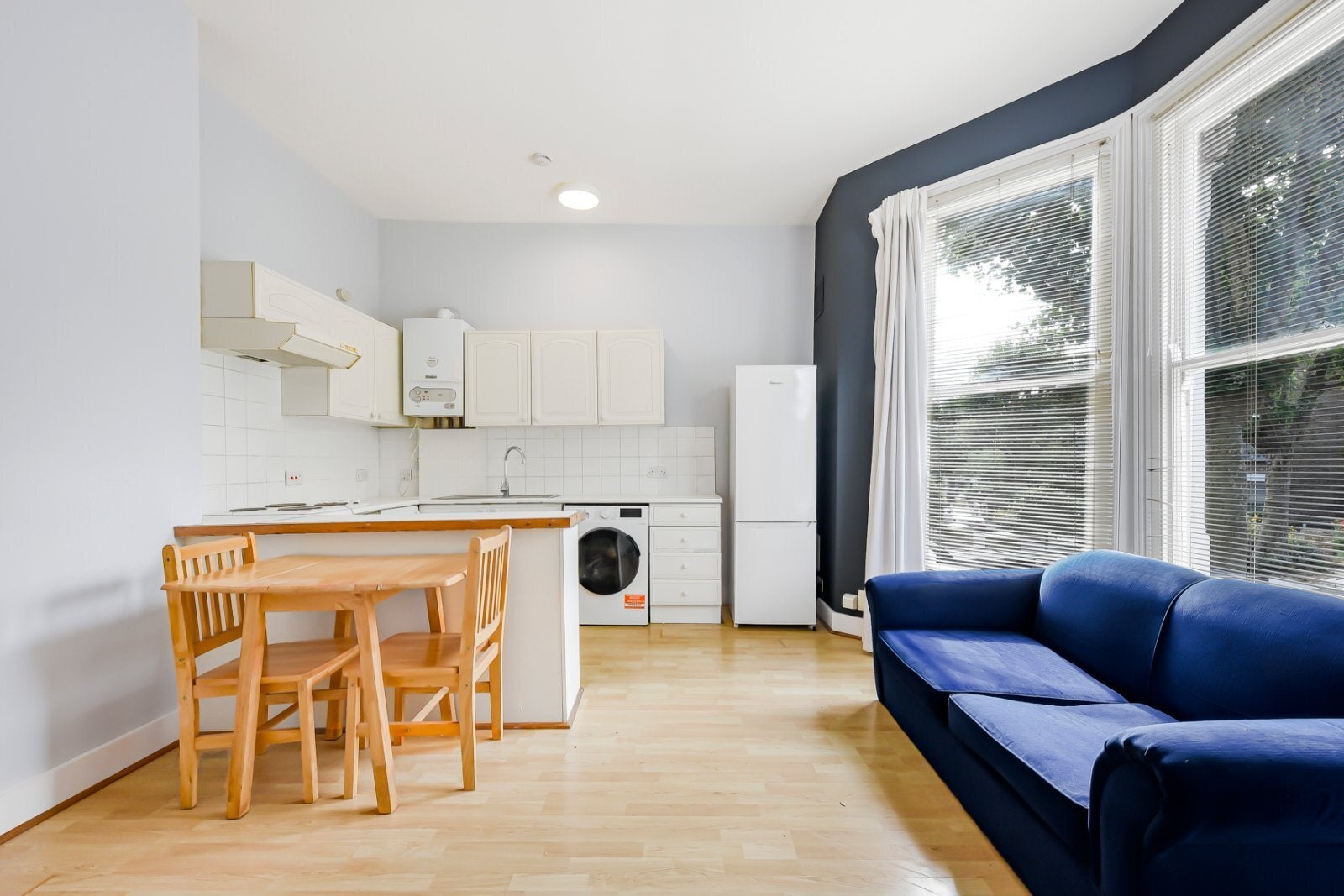 Flat Fordwych Road in Greater London