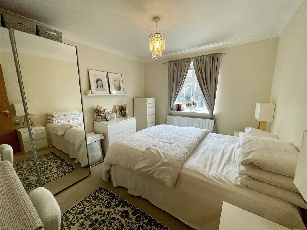Flat St. Alban's Crescent in Bournemouth