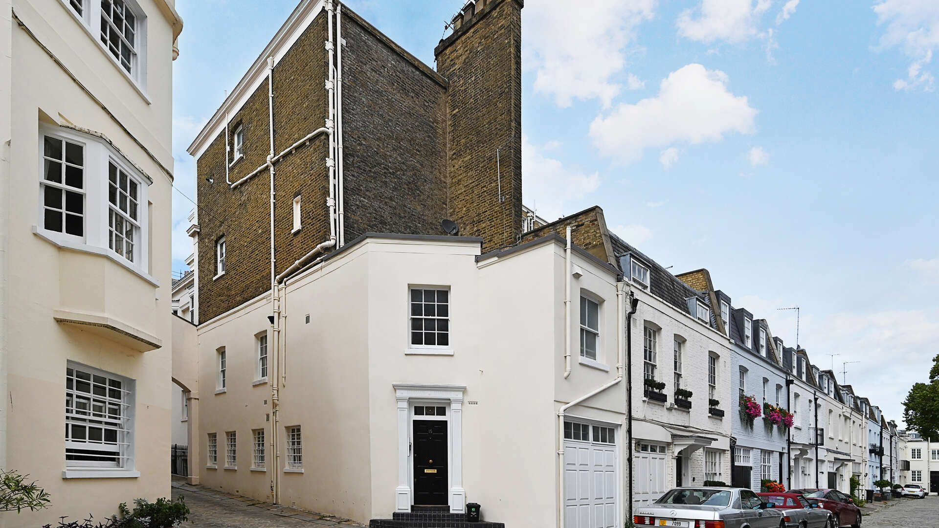 House Hollywood Road in Greater London