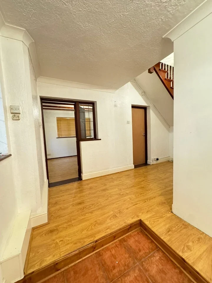 Room London Road in Grays