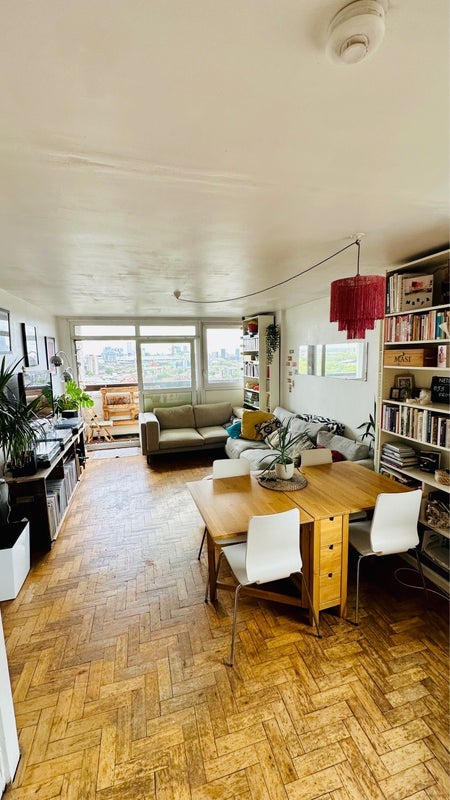 Room Daling Way in Greater London