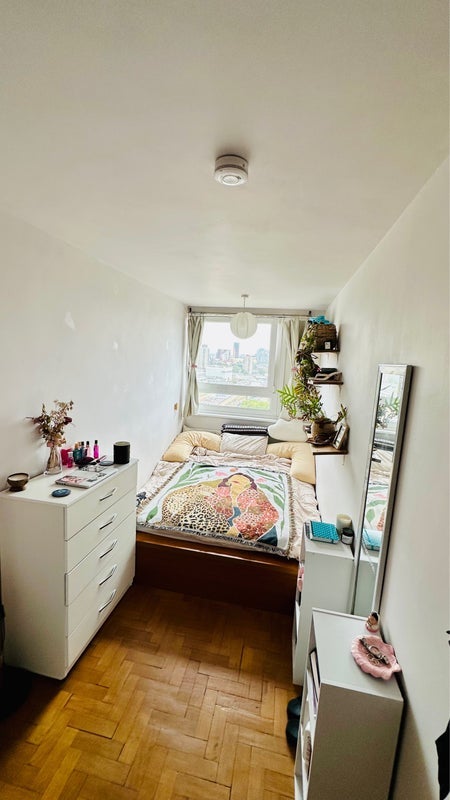 Room Daling Way in Greater London