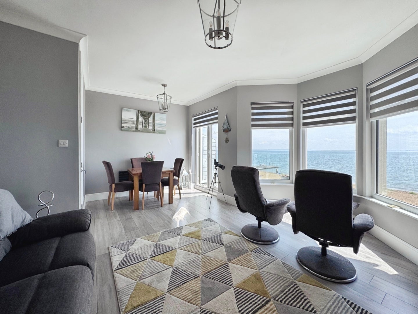 Flat Eastern Esplanade in Southend-on-Sea