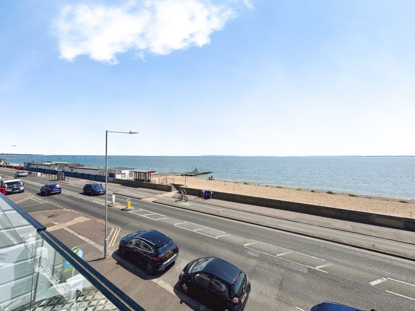 Flat Eastern Esplanade in Southend-on-Sea