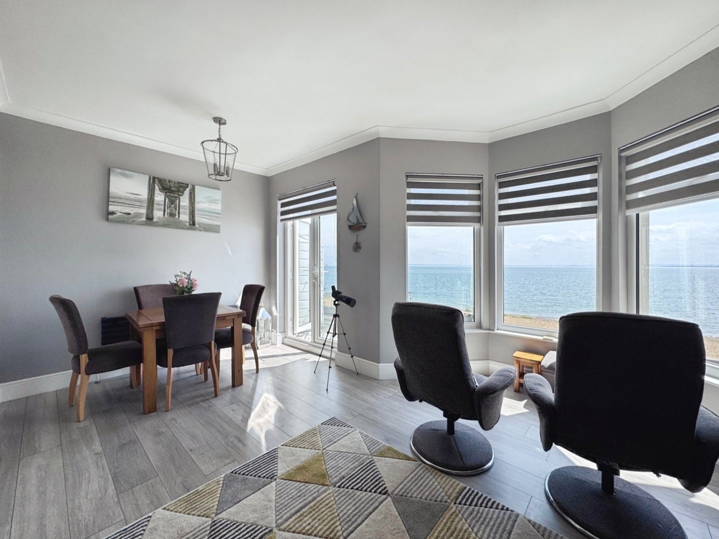 Flat Eastern Esplanade in Southend-on-Sea