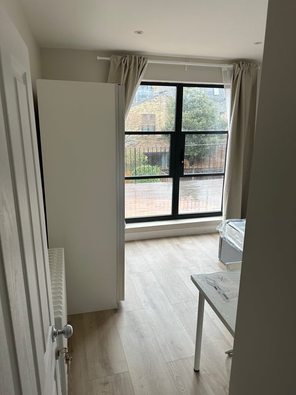 House De Morgan Road in Greater London