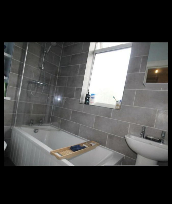 Room Horton Road in Manchester