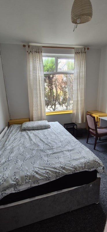 Room Horton Road in Manchester