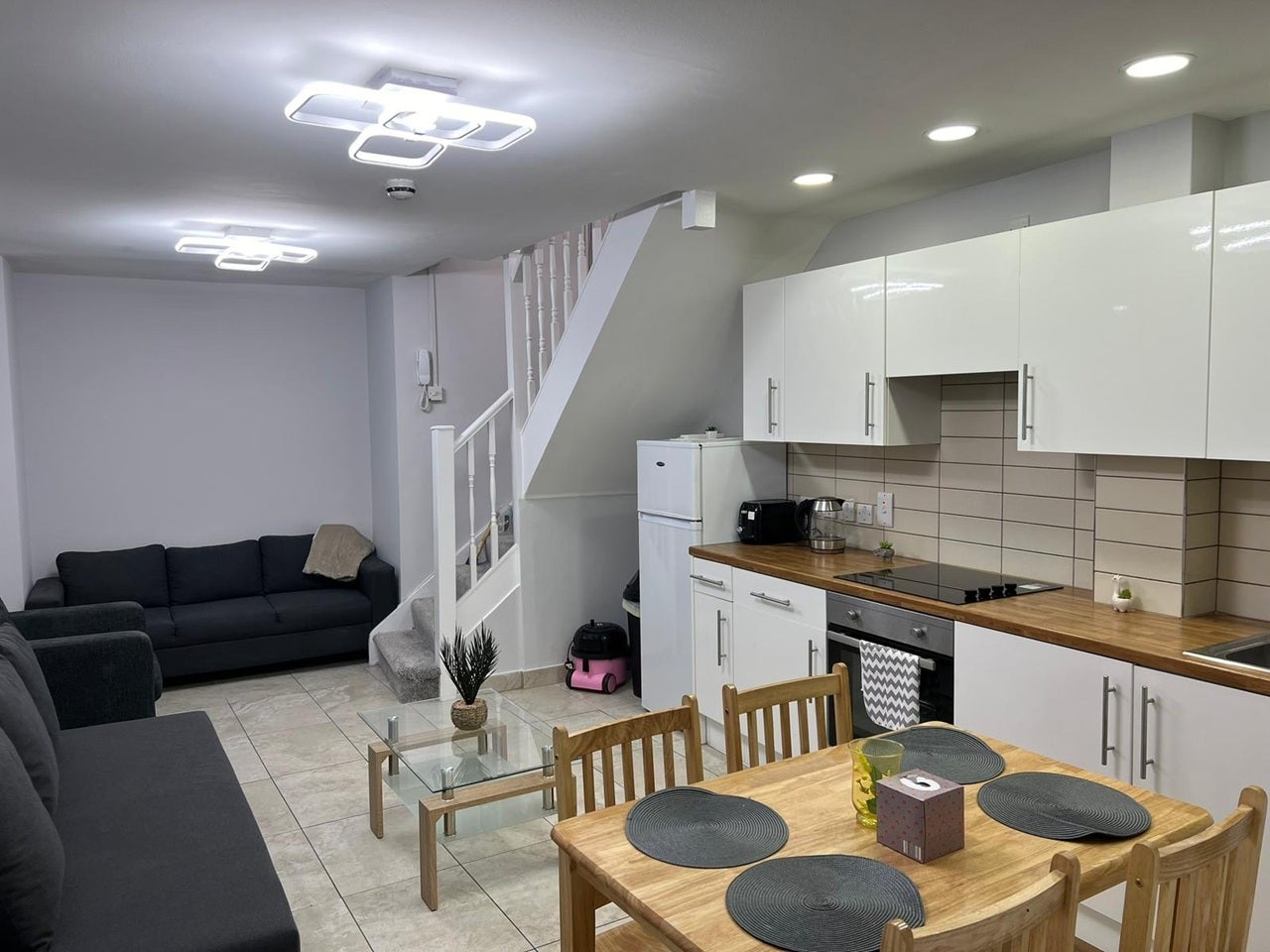 Flat Pentonville Road in Greater London