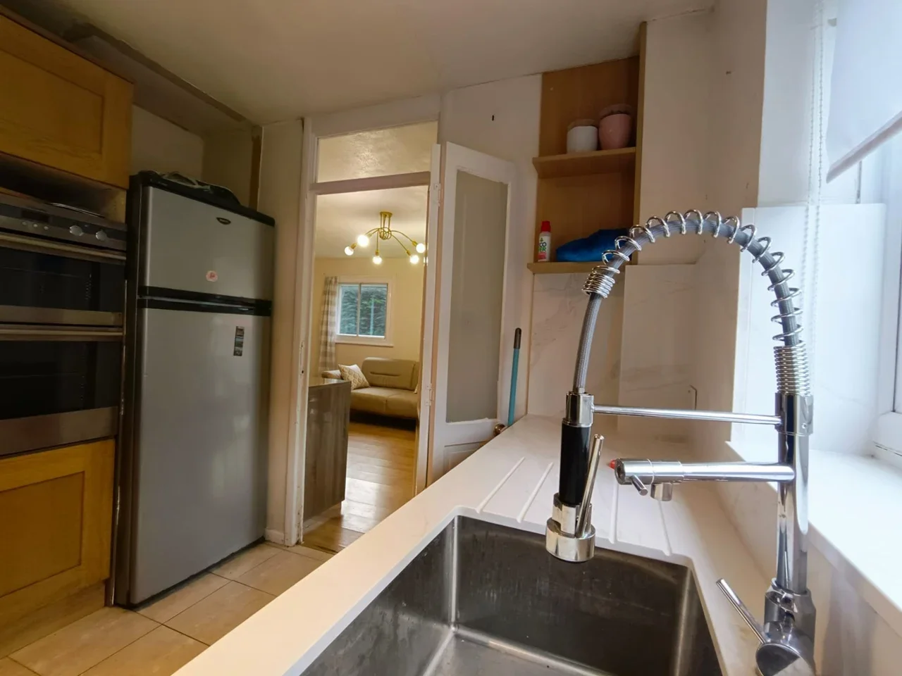 Flat Eversley Crescent in Greater London