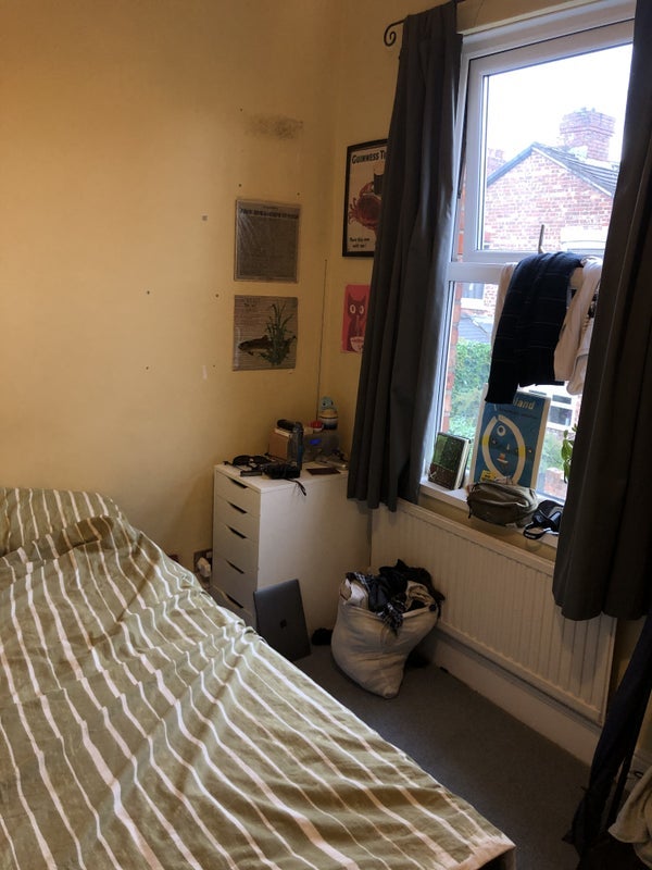 Room Newport Road in Manchester