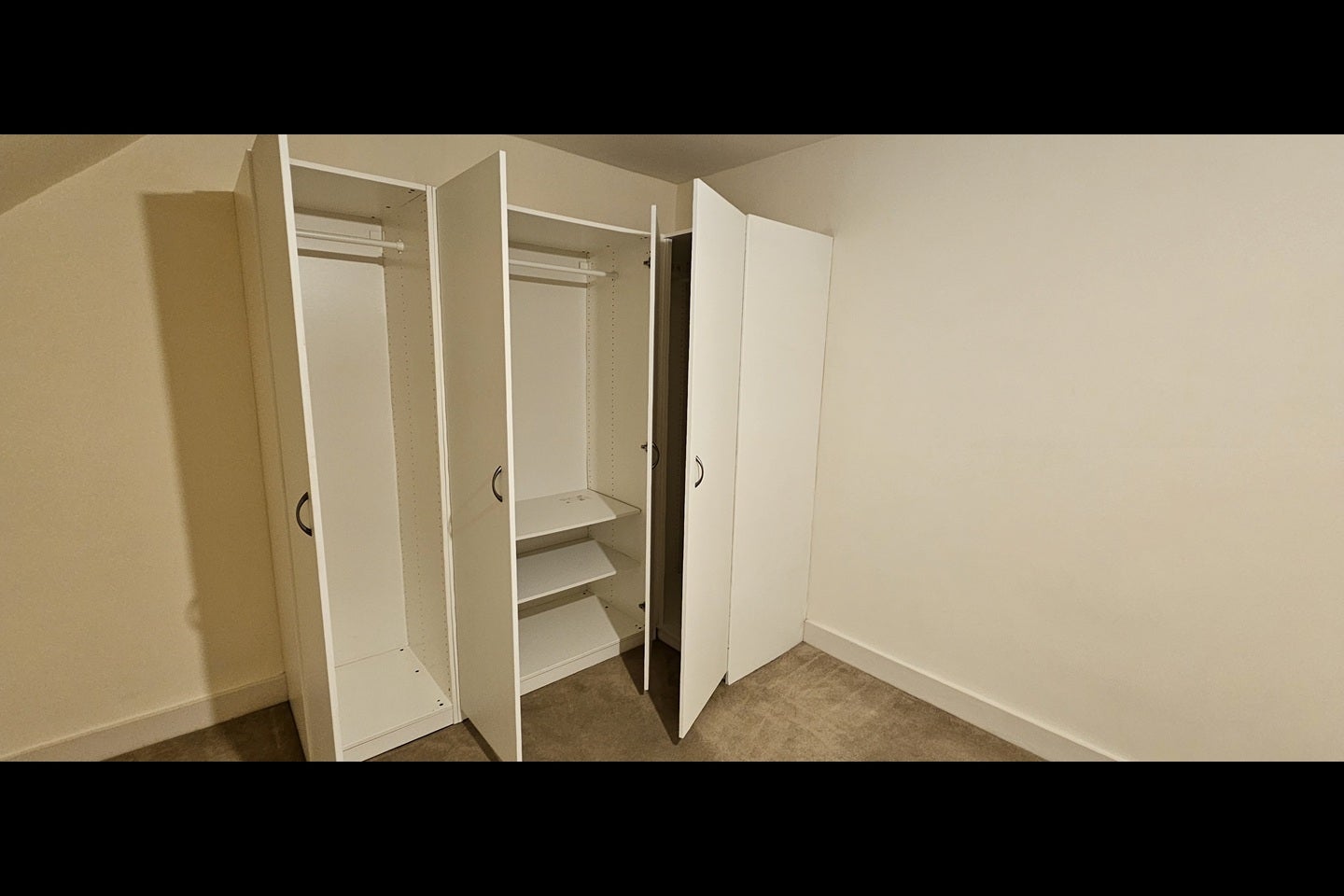 Room Manor Road in Hertsmere