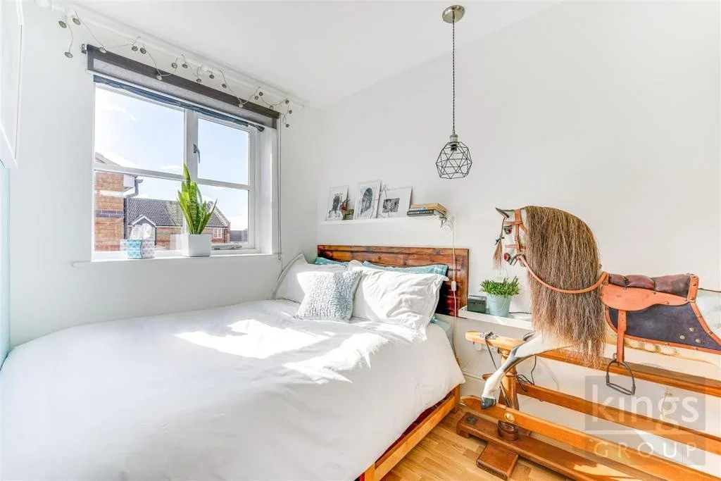 Flat Hispano Mews in Greater London