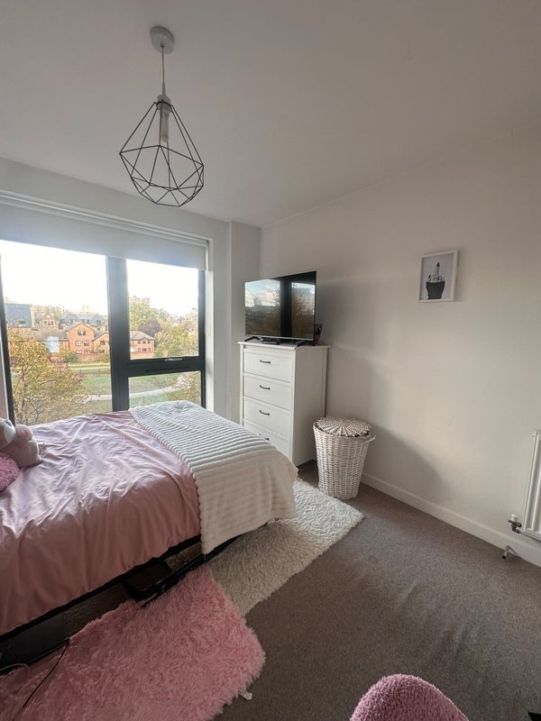 Room Lindfield Street in Greater London