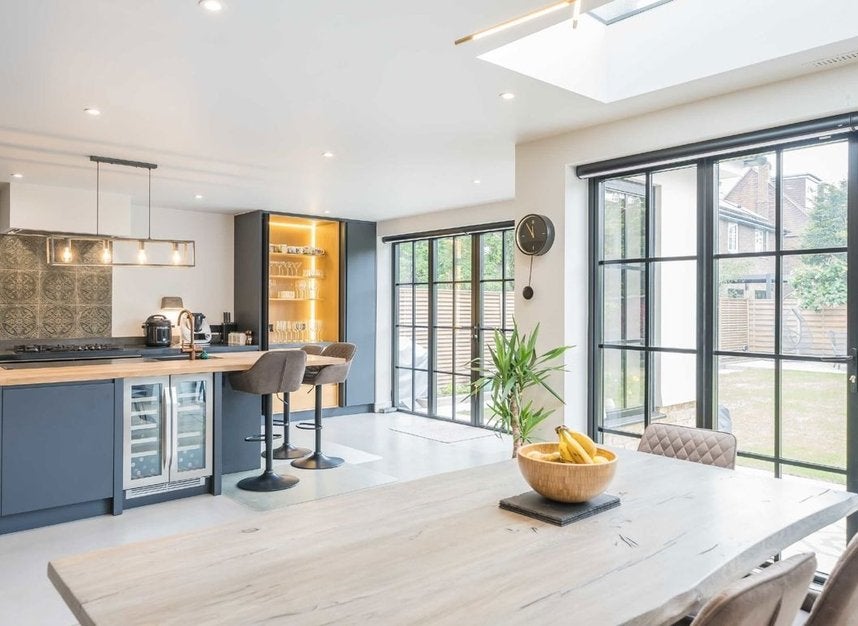 House Broadmead Close in Greater London
