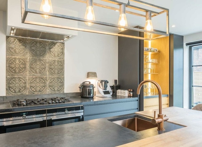 House Broadmead Close in Greater London