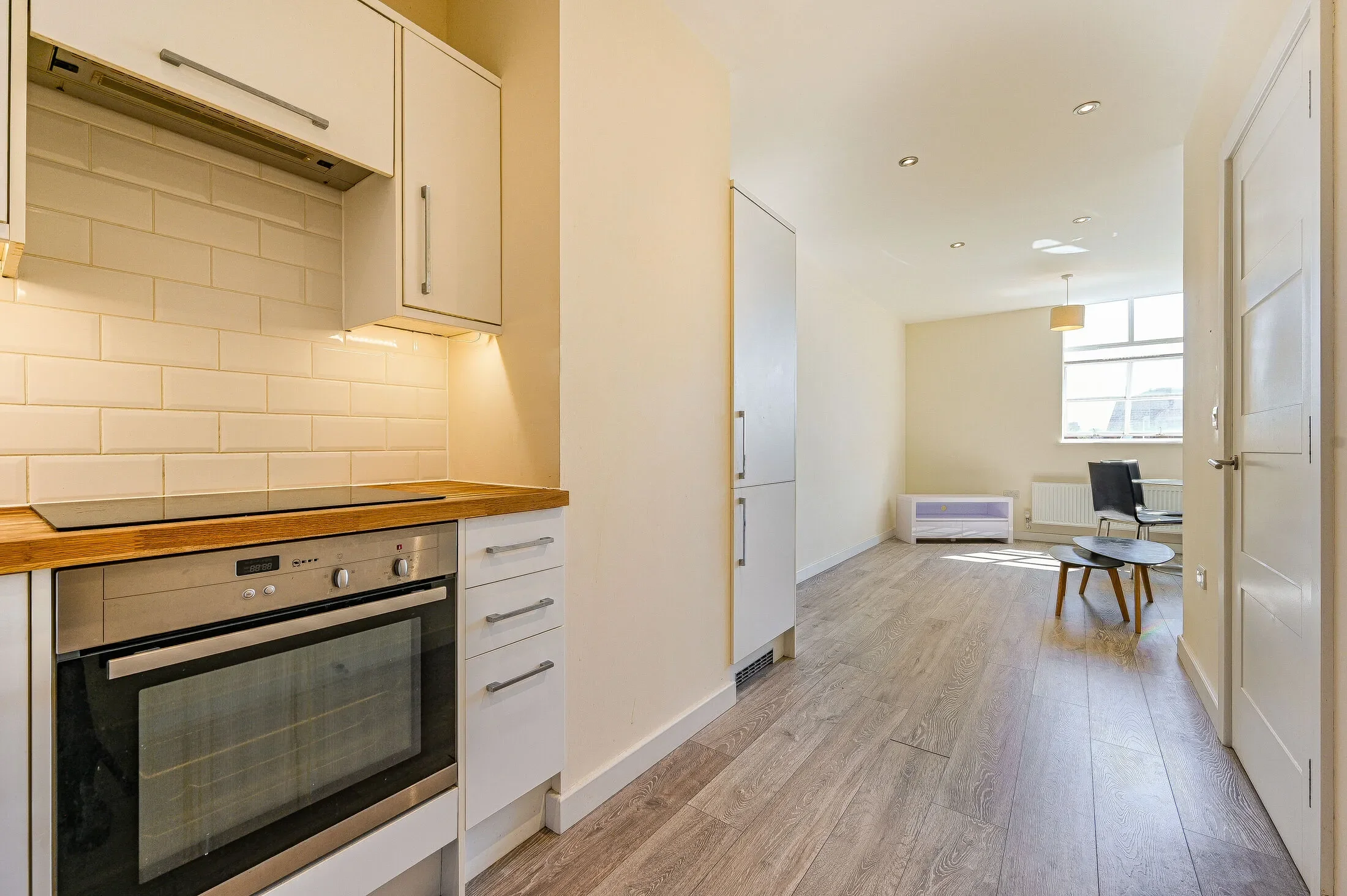 Flat Lewisham High Street in Greater London