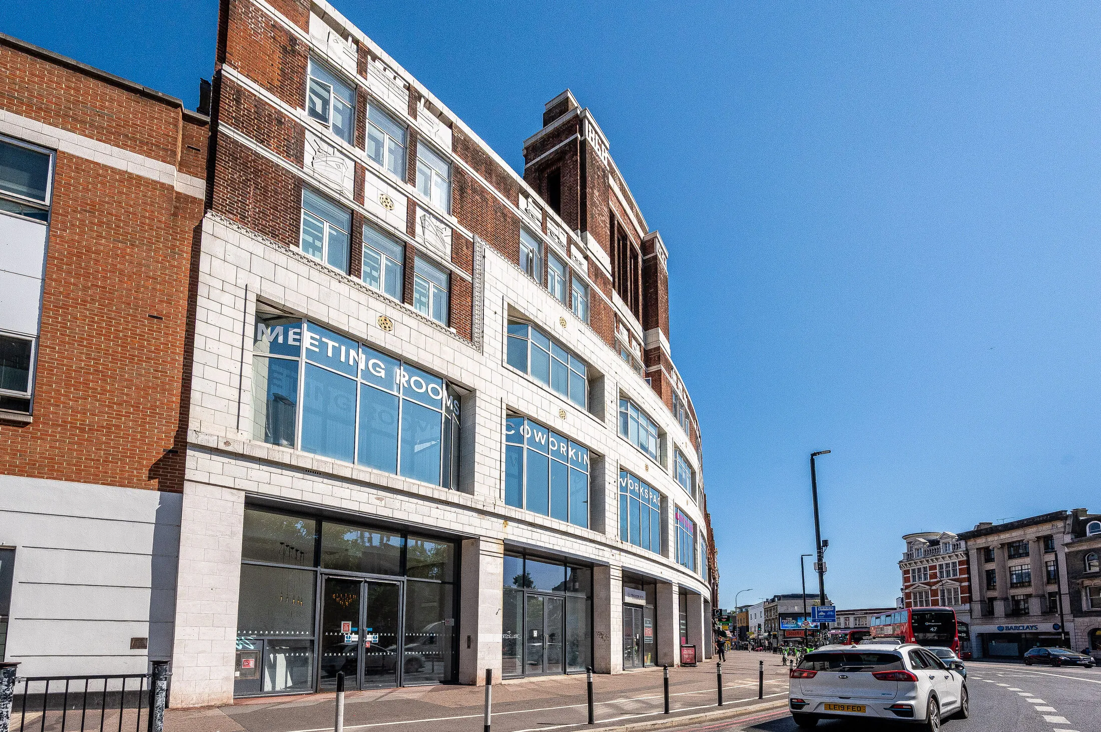 Flat Lewisham High Street in Greater London