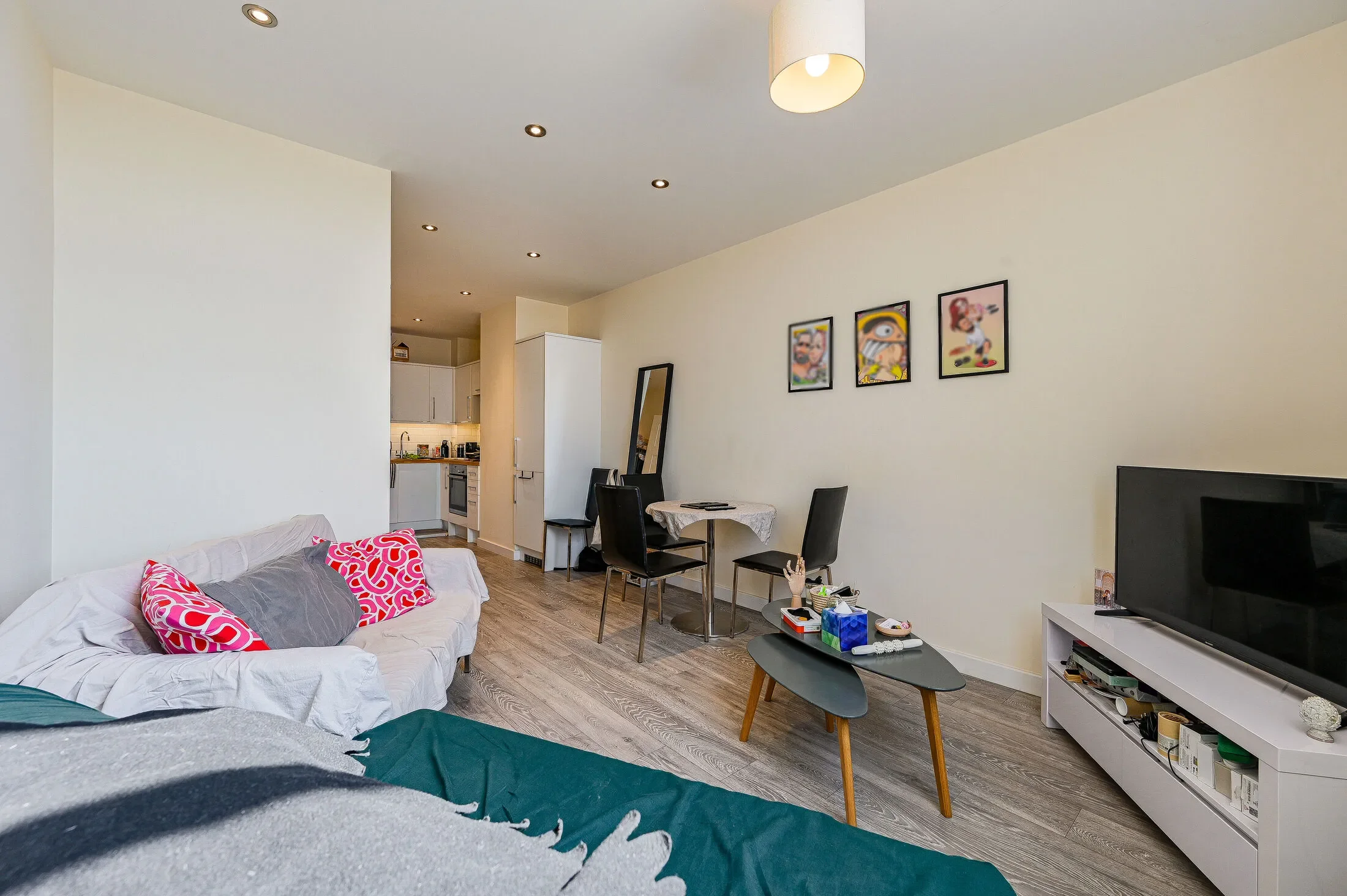Flat Lewisham High Street in Greater London