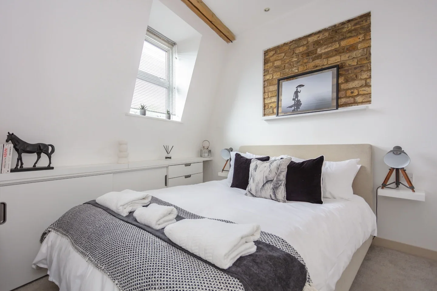 Flat Battersea Rise in Greater London