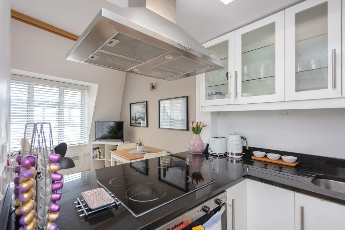 Flat Battersea Rise in Greater London