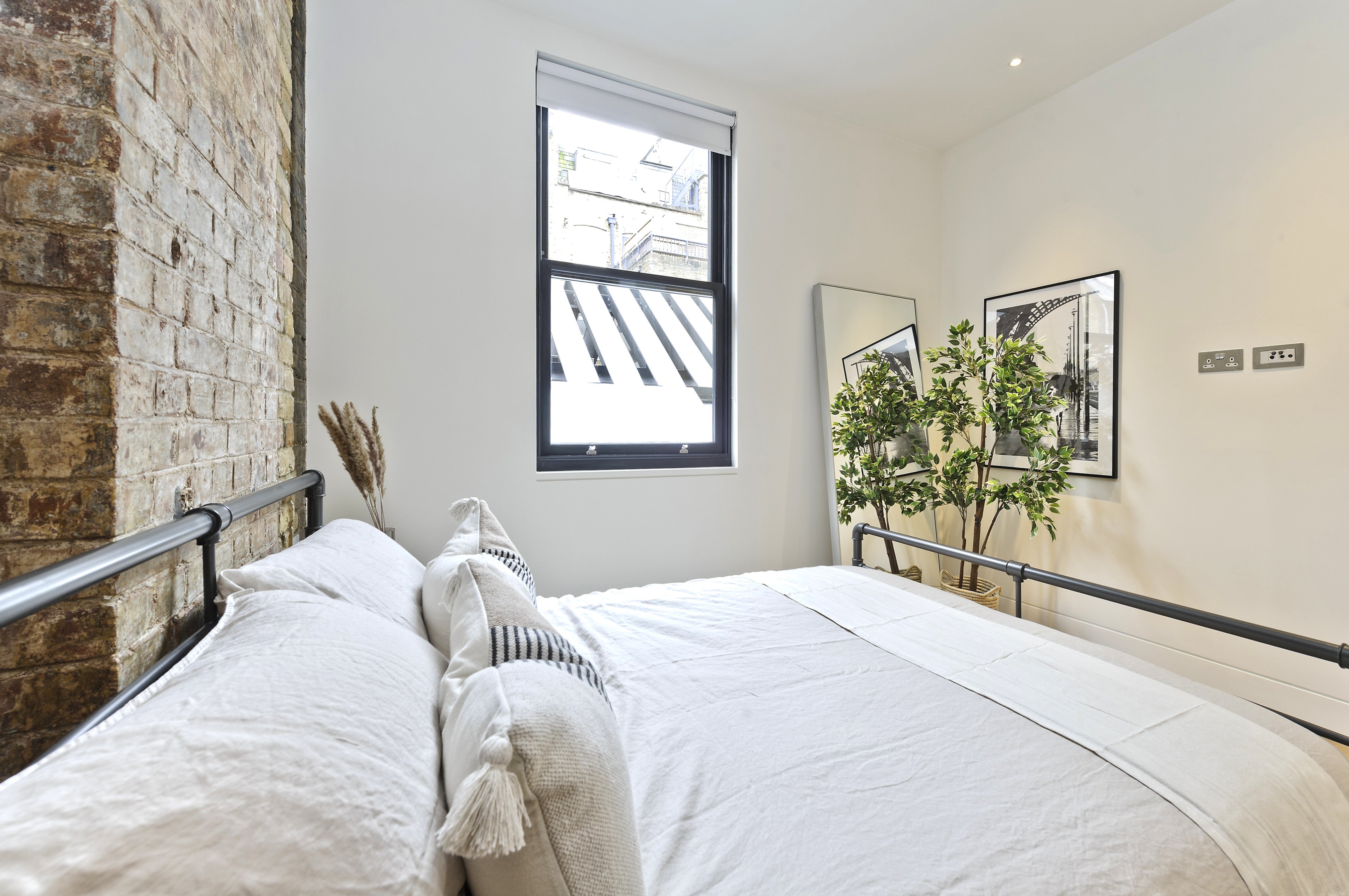 Flat Great Titchfield Street in City of Westminster