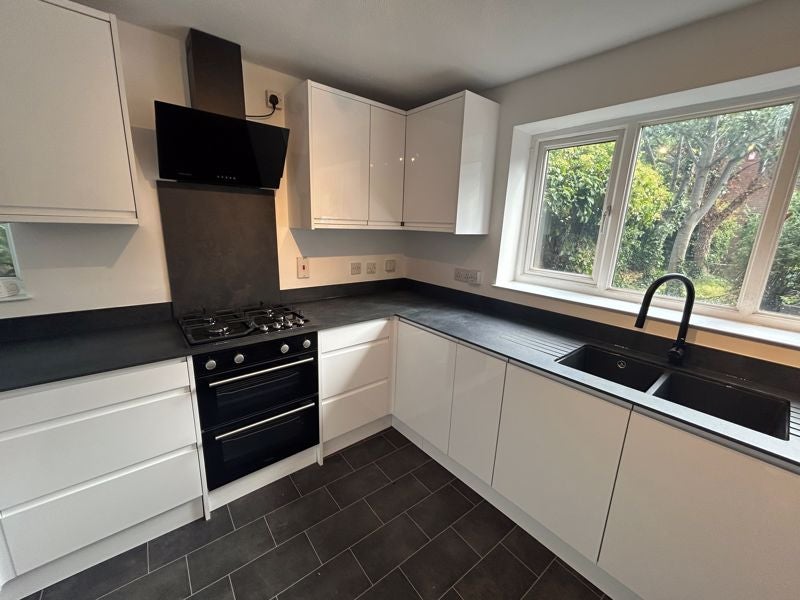 House Aboyne Close in Birmingham