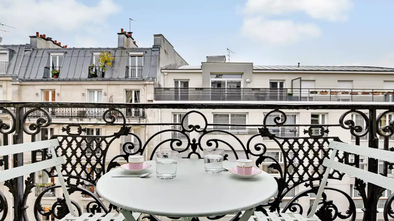 Appartement Rue Camille Desmoulins à Paris