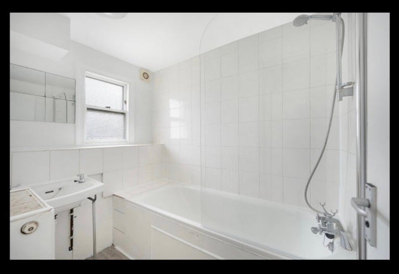 Room Westbourne Terrace Road in City of Westminster