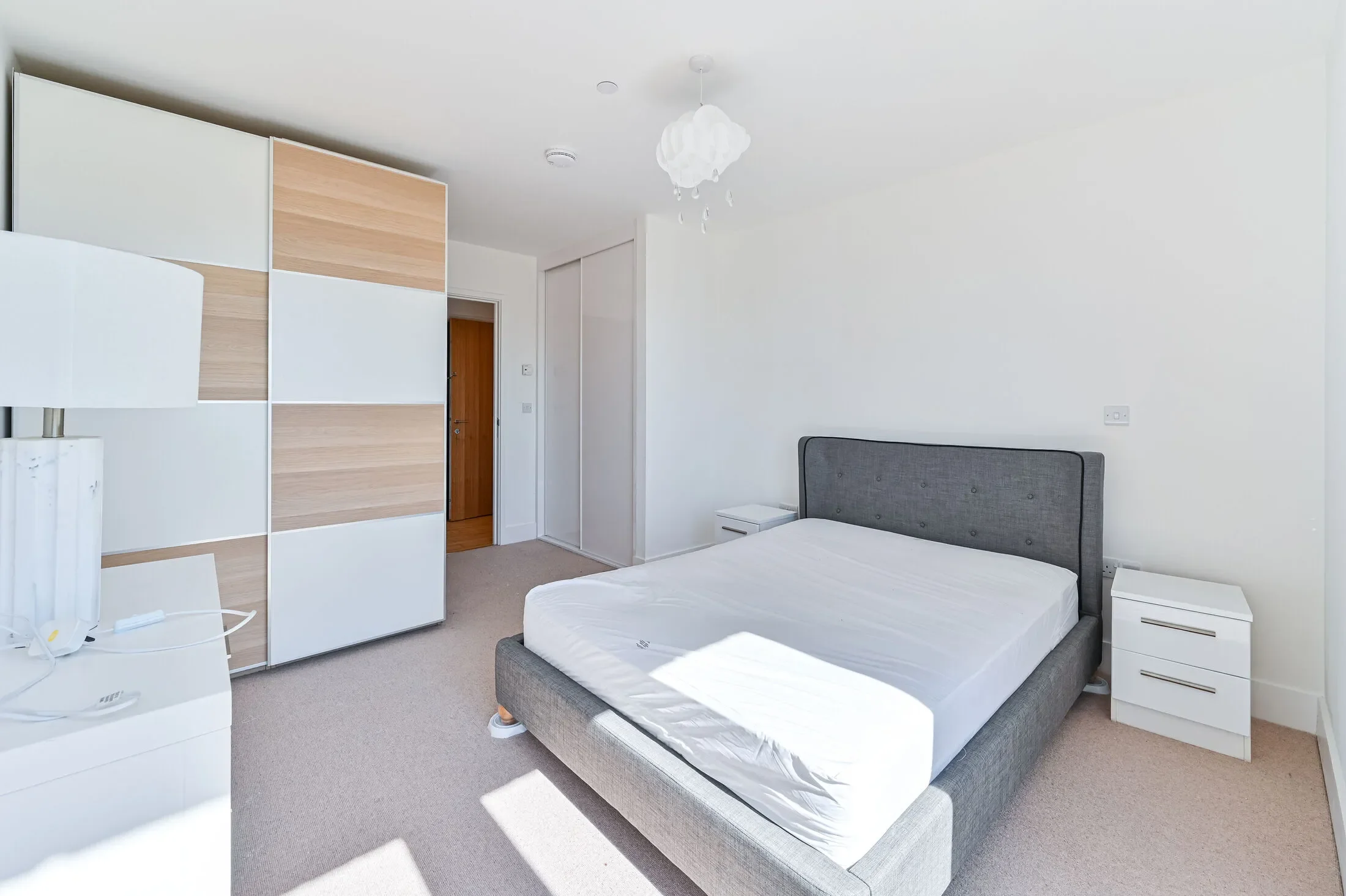 Flat Brixton Hill in Greater London