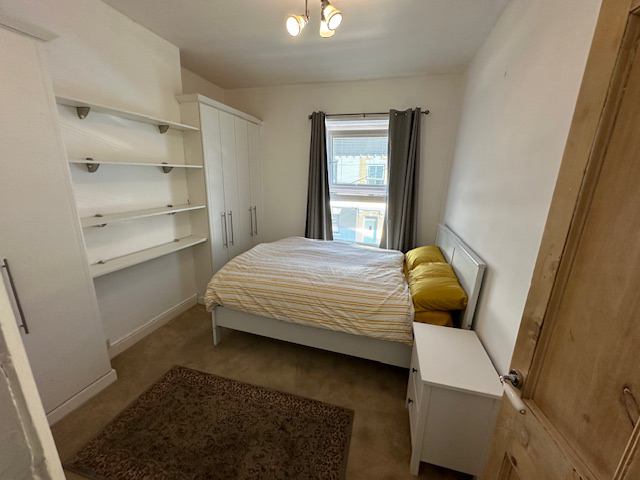 Room Green Street in Cardiff