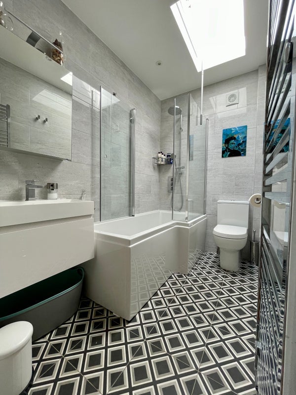 Room Walterton Road in City of Westminster