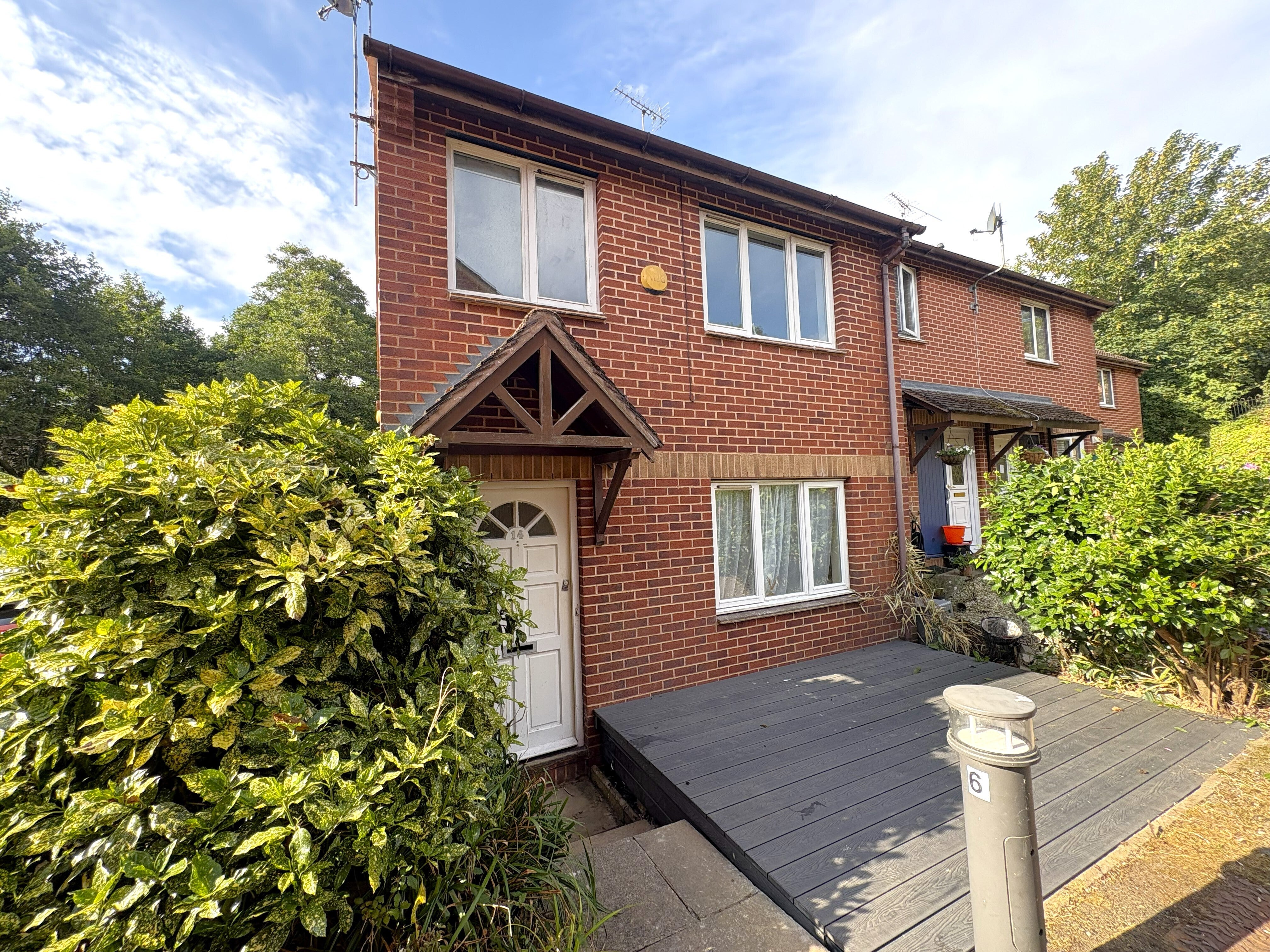 House Meadowbrook Close in Exeter