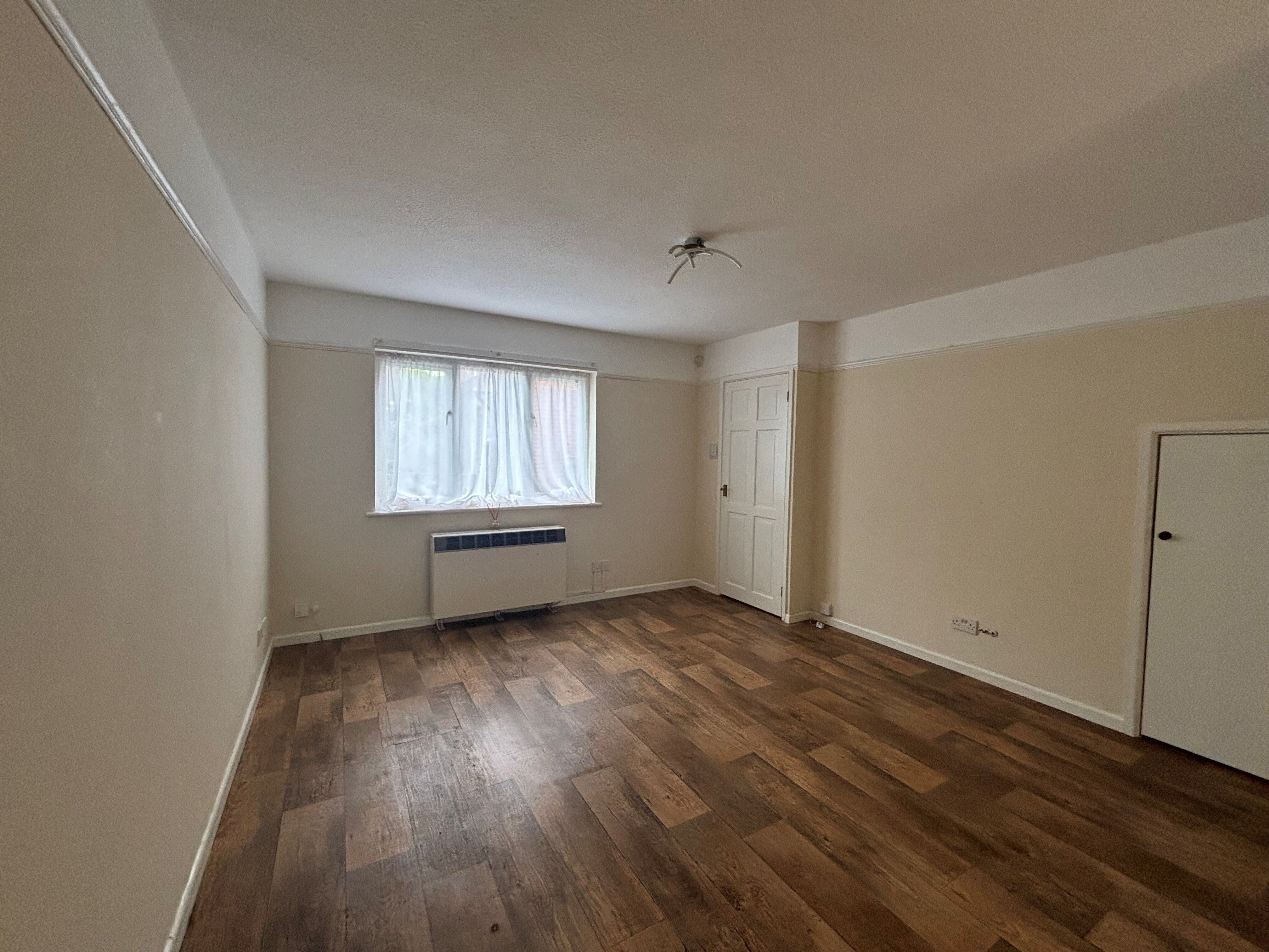 House Meadowbrook Close in Exeter