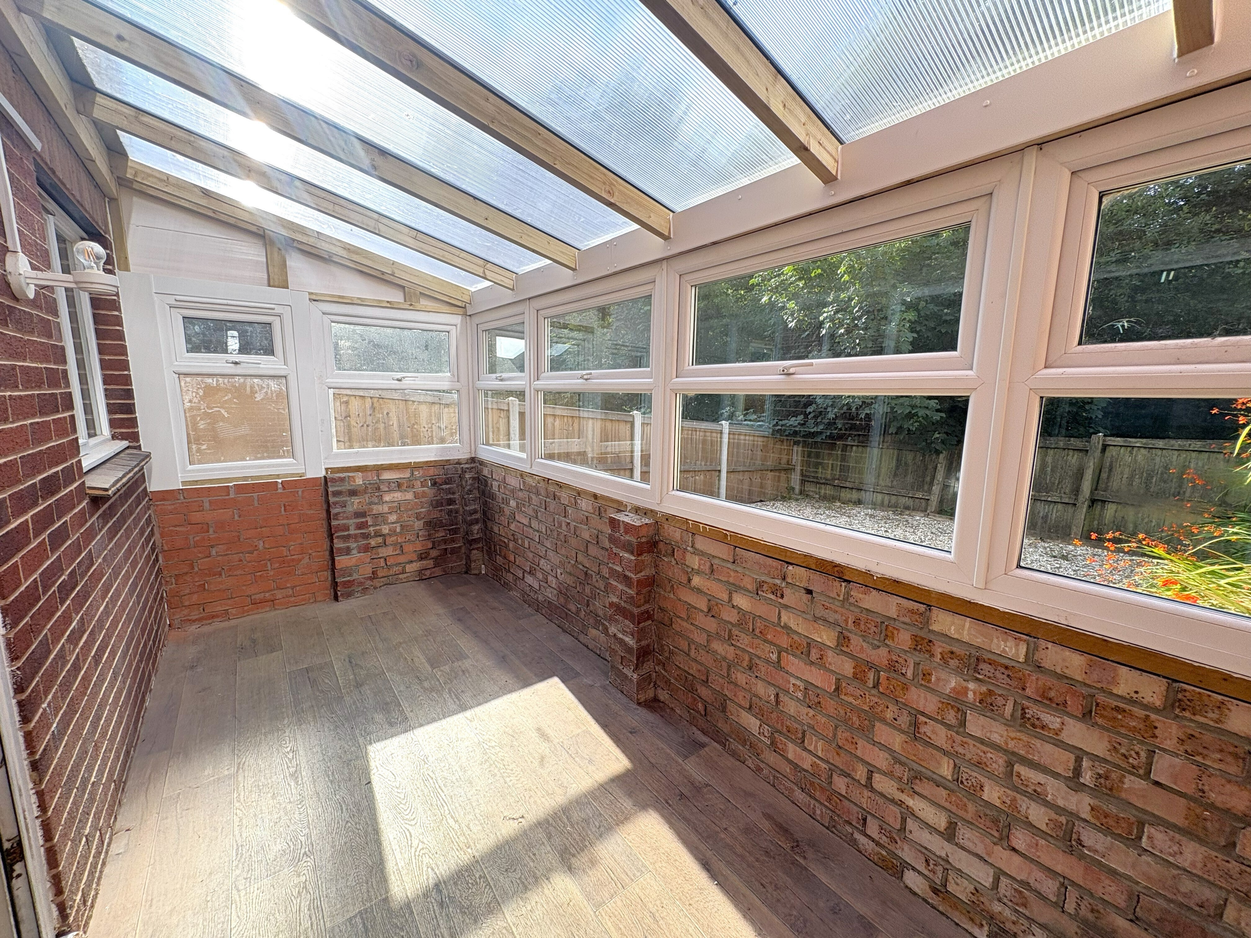 House Meadowbrook Close in Exeter
