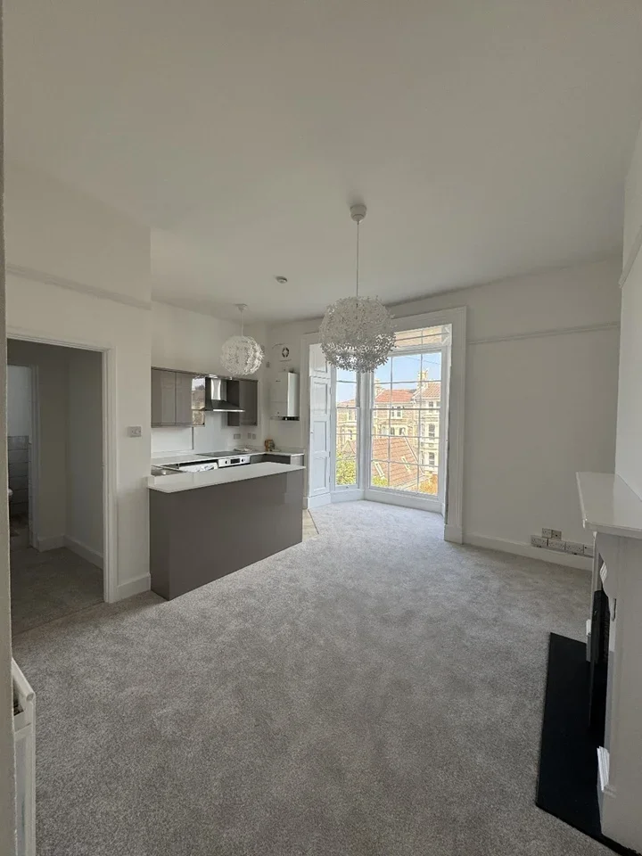 Flat Sydenham Hill in Bristol