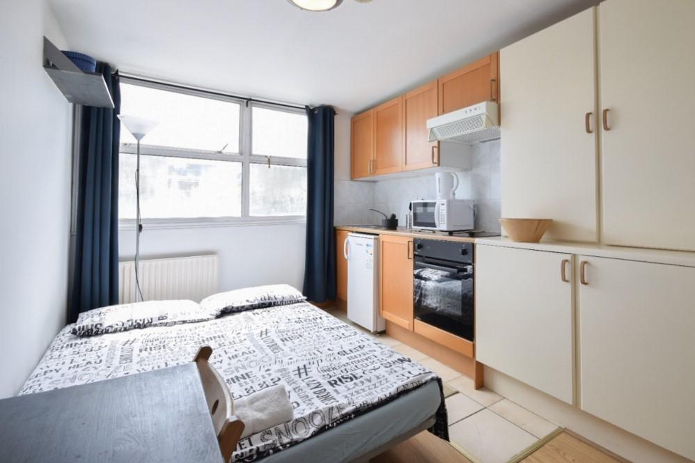 Room Cromwell Road in Greater London