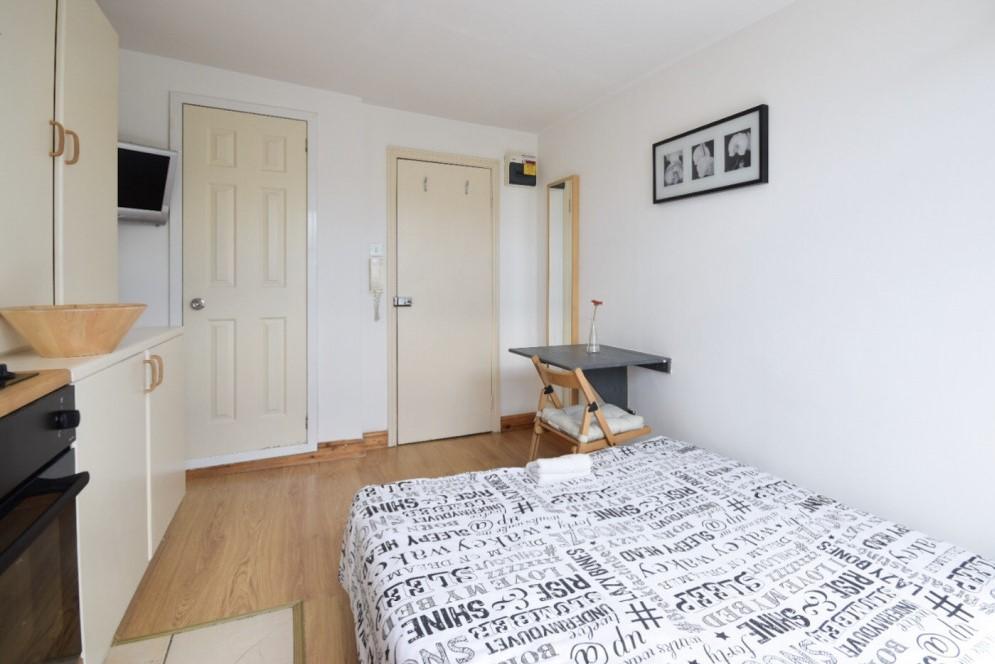 Room Cromwell Road in Greater London