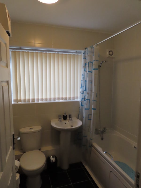 Room Stratford Road in Shirley