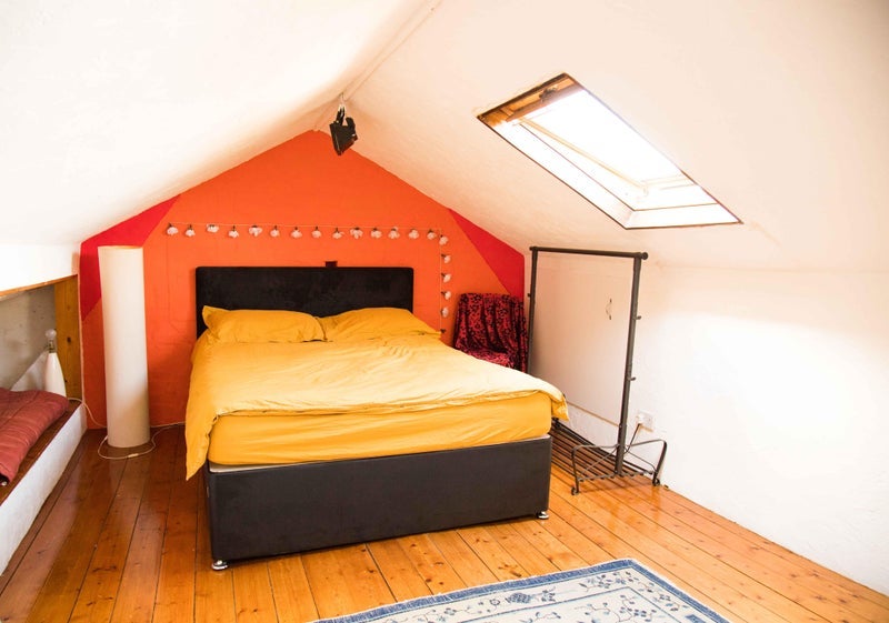 Flat Sandmere Road in Greater London