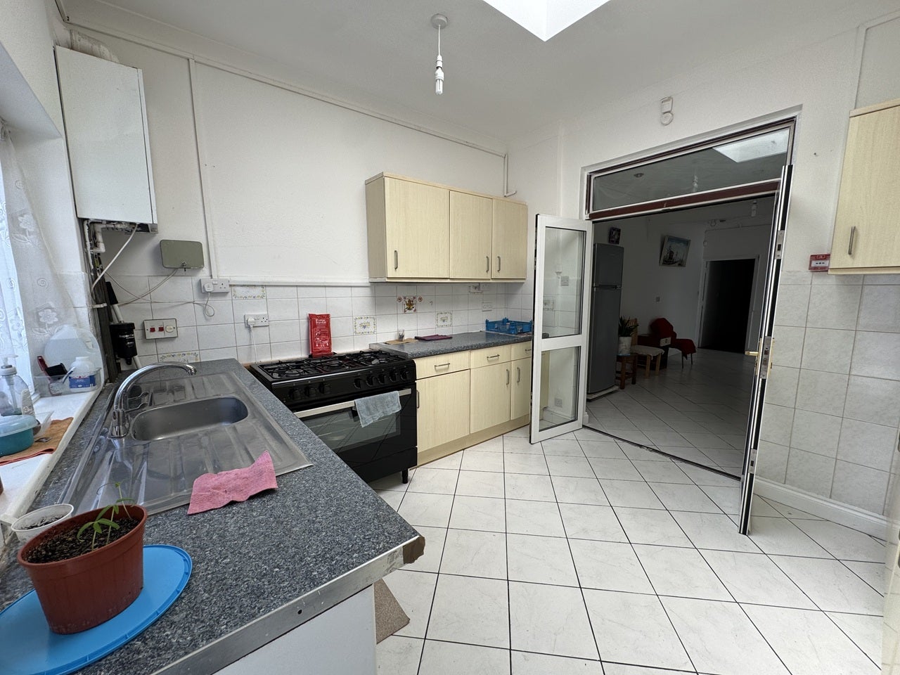 Room Penge Road in Greater London