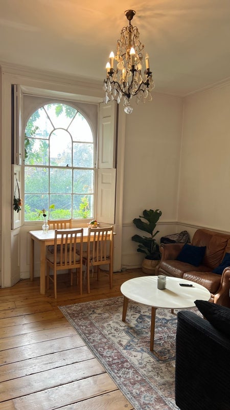 Room Camberwell Grove in Greater London